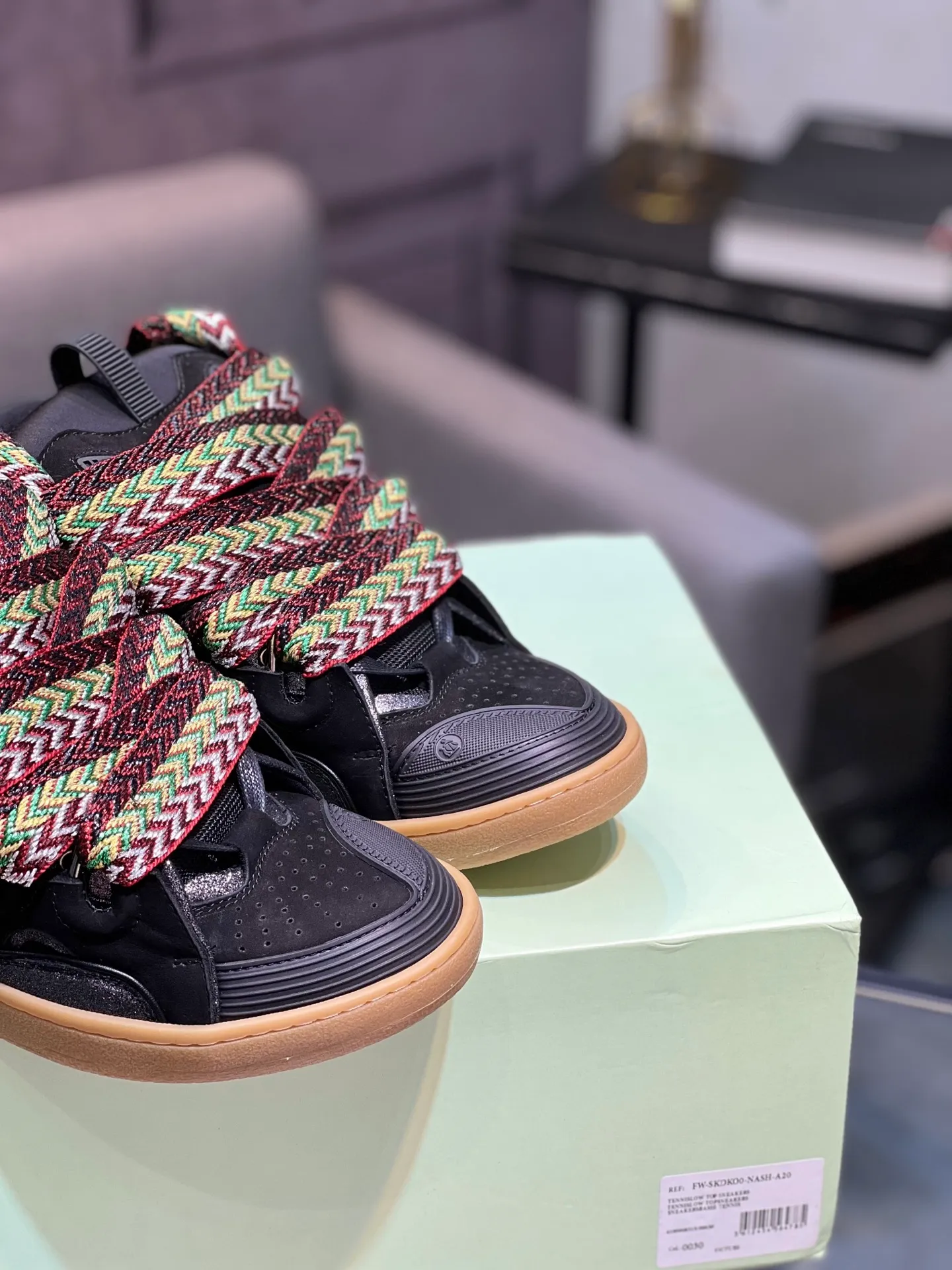 Men's men's shoes💰780 [LANVIN] Latest lace-up fashionable casual sneakers for couples High-quality CLAY couple series‼ ️ The latest trendy products of the season 🌈Many bloggers have planted grass and purchased the original open-mold customization. The upper and outsole are sewn with mark threads without edge sealing. Multiple material splicing combination design. Very versatile for fashionable and casual wear. Comfortable on the feet. Recommended for self-retention (upper cowhide + cow suede + breathable mesh) inner foot pad cowhide exclusive original open-mold clear logo rubber outsole ⚠️36-44 yards (45 custom-made)